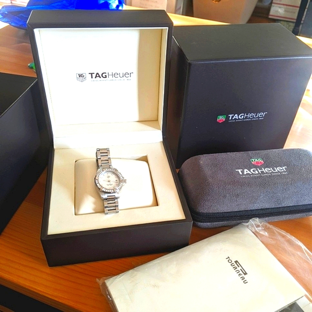 Tag Heuer Diamond Women's watch bezel Aquaracer Authentic Stunning